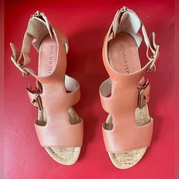 Donald J. Pliner Coral Gladiator Leather Buckle Sandals size 7.5 - Picture 2 of 7